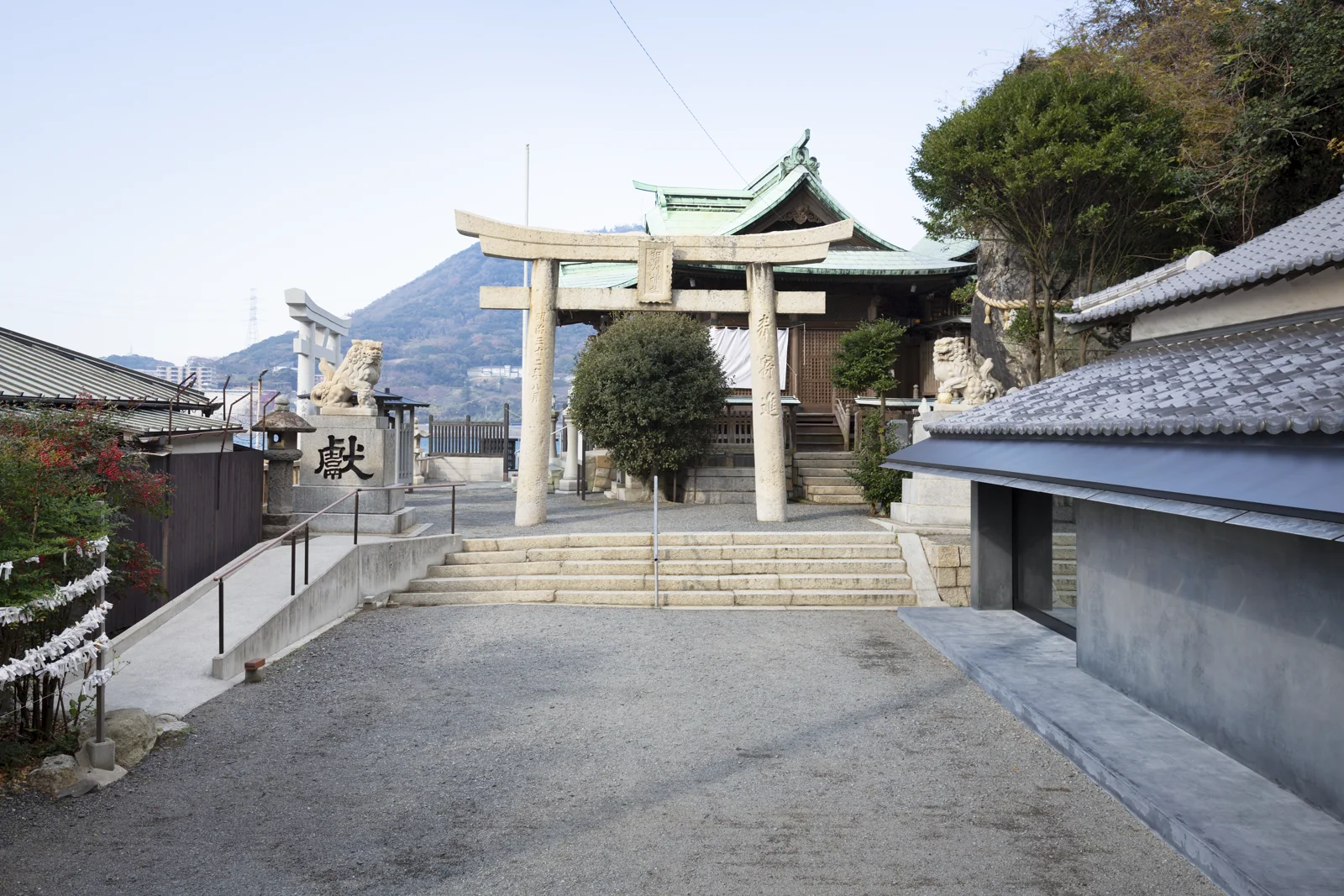 境内への参道